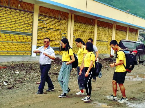 实践队伍到云南宣威双河乡了解改迁区建设与扶贫工作 实践队伍到云南宣威双河乡了解改迁区建设与扶贫工作