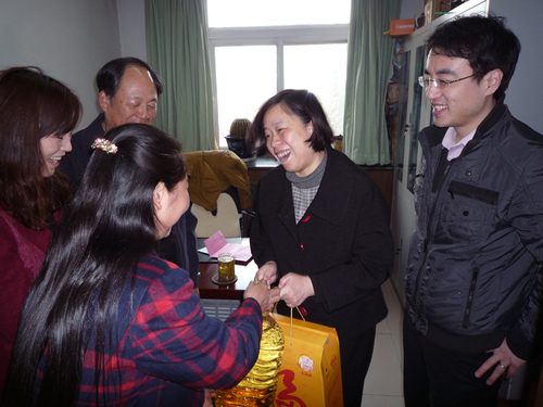 慰问女教职工代表 慰问女教职工代表