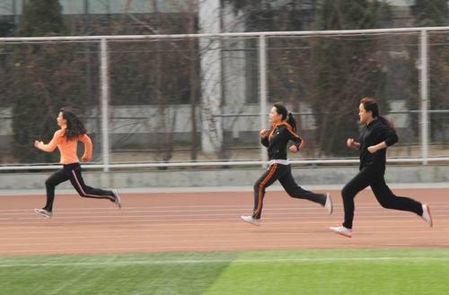 人文健儿在赛道上驰骋 人文健儿在赛道上驰骋