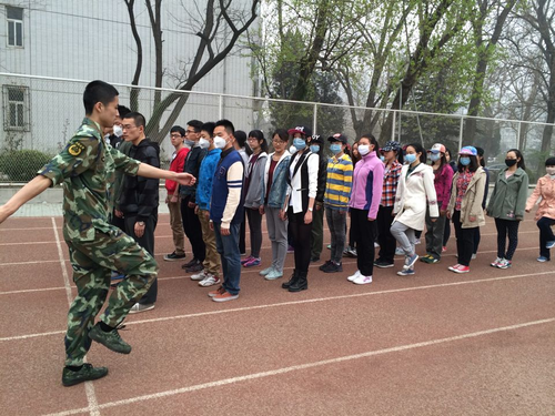 外国语学院方阵训练照片 外国语学院方阵训练照片
