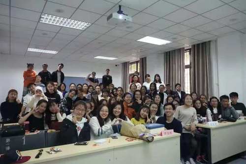 图4合照 图4合照