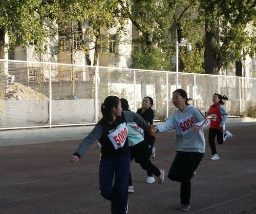 图3女子接力 图3女子接力