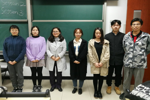 6与指导老师马方方合影