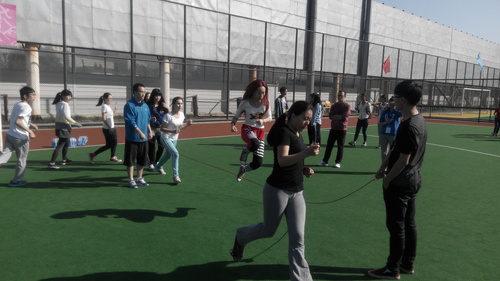 2 十人集体跳绳 2 十人集体跳绳