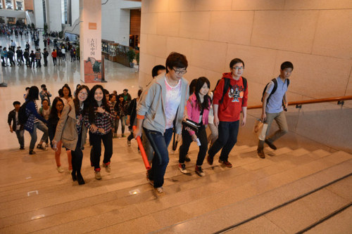 1 代表们走进国家博物馆 1 代表们走进国家博物馆