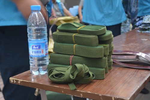 3同学们捐赠的军装腰带 3同学们捐赠的军装腰带