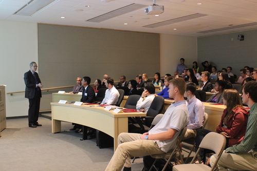 南卡大学商学院院长Peter Brews先生致辞 南卡大学商学院院长Peter Brews先生致辞