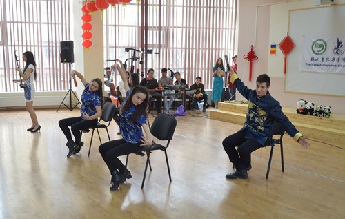 歌舞《青花瓷》 歌舞《青花瓷》