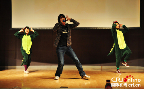 日本留学生组合演唱《小苹果》 日本留学生组合演唱《小苹果》