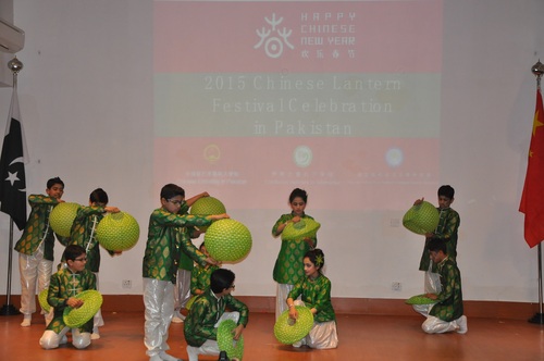 巴基斯坦学生的中国舞表演 巴基斯坦学生的中国舞表演