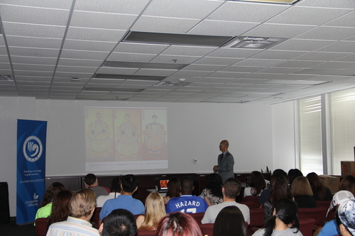 连任介绍清朝瓷器特点 连任介绍清朝瓷器特点