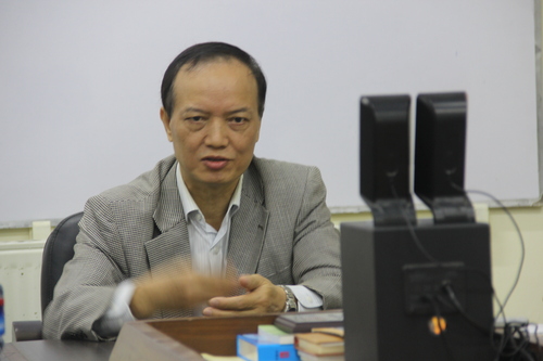 广东外事新闻调研团的李坚副主任发言 广东外事新闻调研团的李坚副主任发言