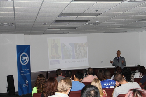 连任介绍秦兵马俑 连任介绍秦兵马俑