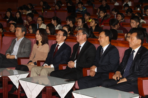 与会领导 与会领导