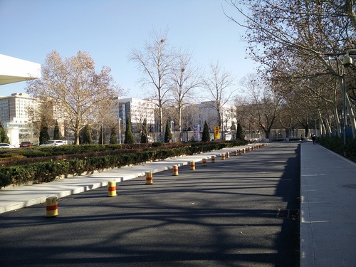 东西向主路完工后 东西向主路完工后