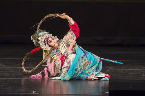 精彩表演 精彩表演