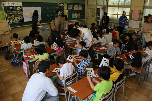 日本小学中国文化课课堂掠影 (3) 日本小学中国文化课课堂掠影 (3)