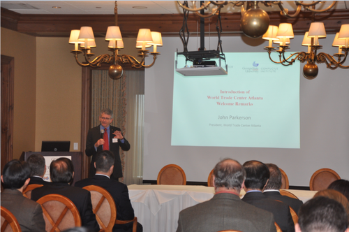 亚特兰大世贸中心主席John Parkerson致欢迎辞 亚特兰大世贸中心主席John Parkerson致欢迎辞