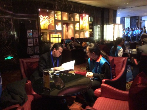 志愿者与嘉宾 志愿者与嘉宾