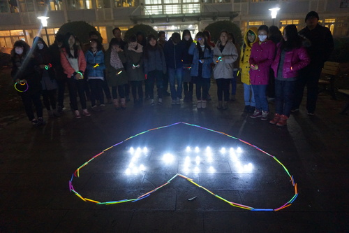 大家一齐为艾滋病患者祈福 大家一齐为艾滋病患者祈福