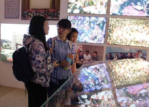 团学干部了解新疆发展变化 团学干部了解新疆发展变化