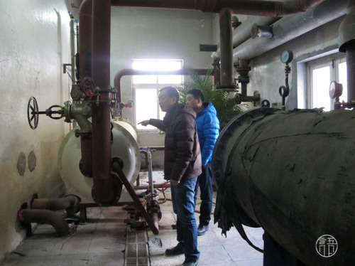 老师认真介绍 老师认真介绍