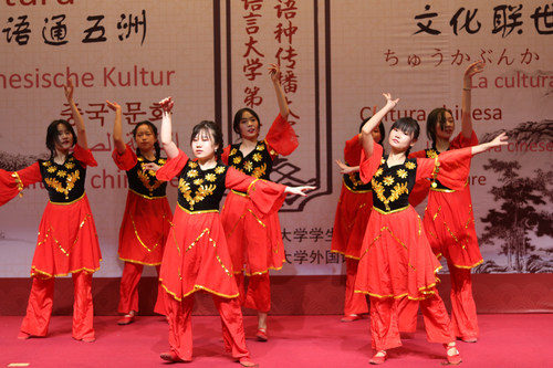 1开场舞蹈《掀起你的盖头来》 1开场舞蹈《掀起你的盖头来》