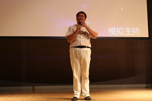 选手进行展示 选手进行展示