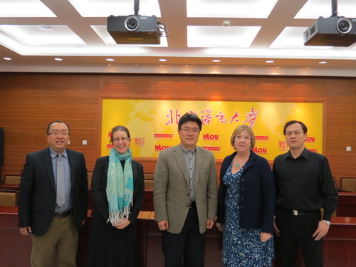 与伍斯特大学会谈合影 与伍斯特大学会谈合影