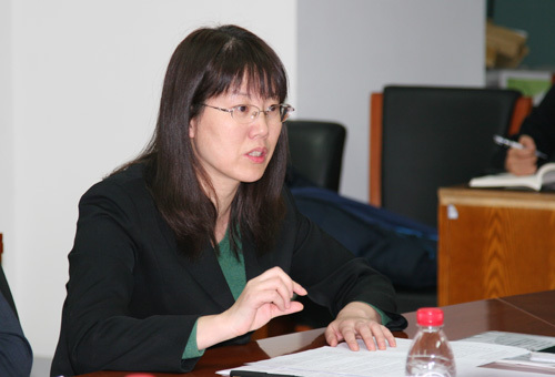 项目负责人高金萍教授介绍研究方案 项目负责人高金萍教授介绍研究方案