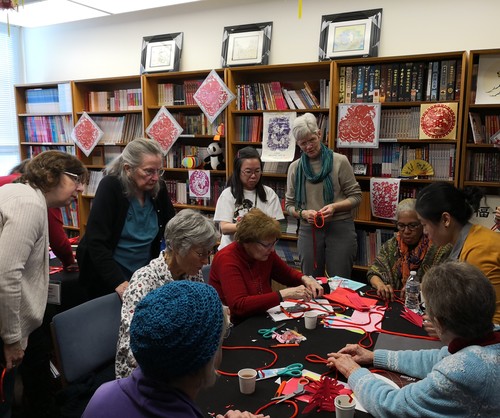 全神贯注学习中国结 全神贯注学习中国结