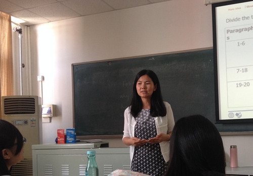 本届优秀教学奖一等奖获得者、外国语学部刘丹老师 本届优秀教学奖一等奖获得者、外国语学部刘丹老师