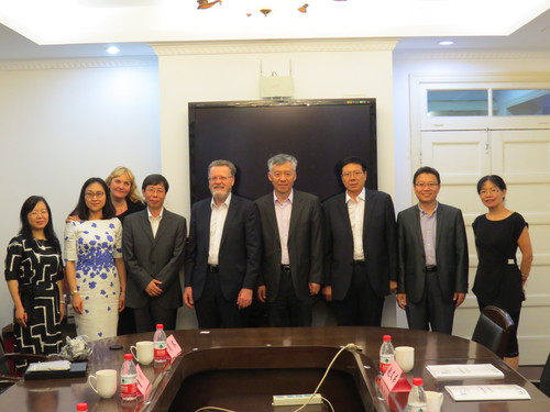 参会人员合影 参会人员合影