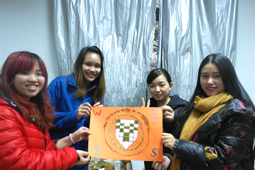 3 树叶画——北语校徽