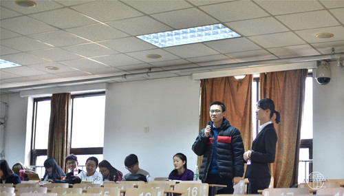 3到场同学讲述自己与“楼爸楼妈”的相处点滴 3到场同学讲述自己与“楼爸楼妈”的相处点滴