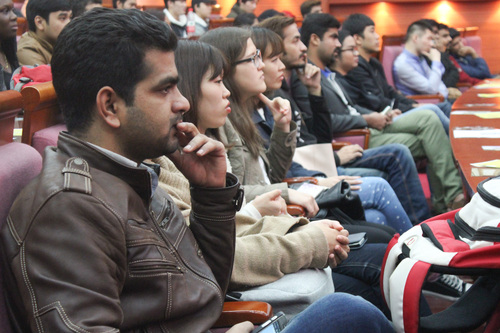 1 国际学生志愿者 1 国际学生志愿者