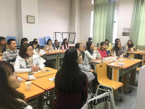 1 认真听讲的同学们 1 认真听讲的同学们