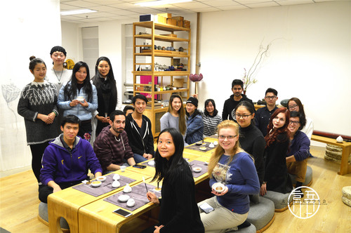 5在场同学与老师合影留念 5在场同学与老师合影留念