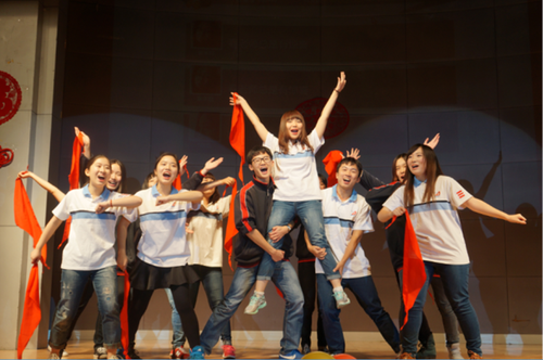 人文社会科学学部“家_在人文”新年晚会成功举办1997 人文社会科学学部“家_在人文”新年晚会成功举办1997