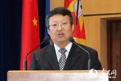 北京语言大学党委副书记马贵生的发言令人印象深刻。 北京语言大学党委副书记马贵生的发言令人印象深刻。