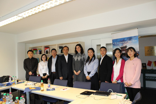 汉办代表团与波恩孔子学院工作人员 汉办代表团与波恩孔子学院工作人员