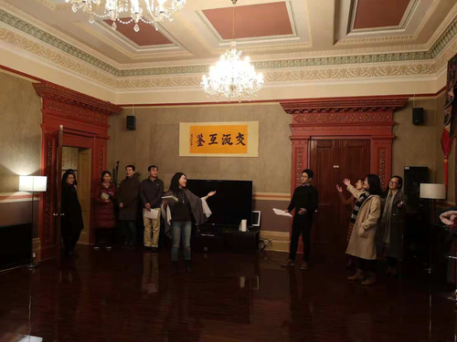 研修班成员表演莎士比亚经典戏剧《无事生非》 研修班成员表演莎士比亚经典戏剧《无事生非》