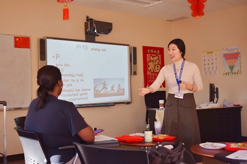 学员贝克丽感叹“汉语真有意思” 学员贝克丽感叹“汉语真有意思”
