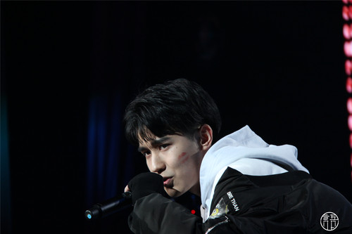 3 第二轮冉瀚文演唱《中二病》 3 第二轮冉瀚文演唱《中二病》