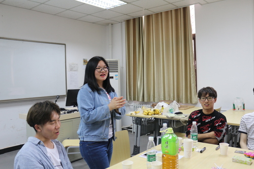 2 大家积极参与讨论 2 大家积极参与讨论