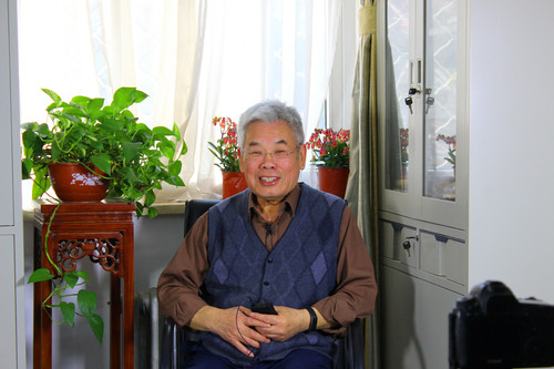 3采访我校退休教师 3采访我校退休教师