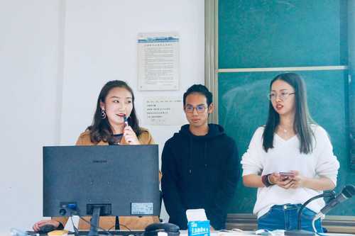 3 榣·舞蹈队代表发言 3 榣·舞蹈队代表发言