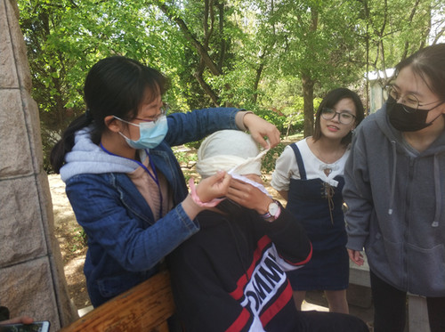 2头部包扎的练习 2头部包扎的练习