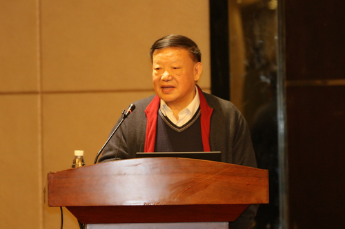 严继昌教授作《高校继续教育体系重构与模式创新》报告 严继昌教授作《高校继续教育体系重构与模式创新》报告