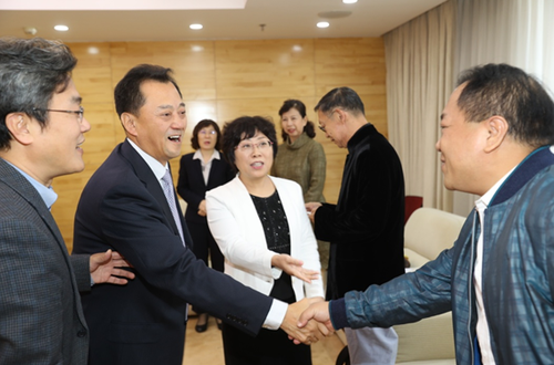 倪海东书记会见援非医务工作者代表 倪海东书记会见援非医务工作者代表